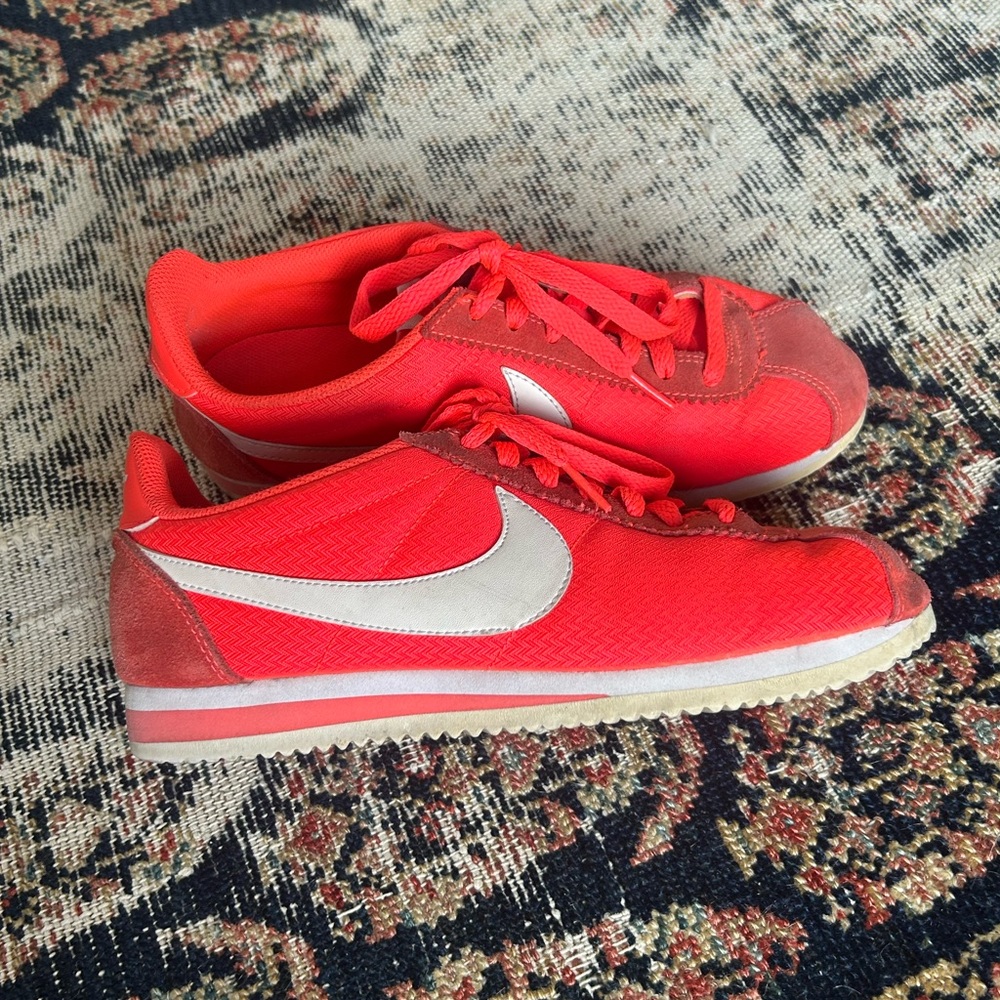 Vintage Neon salmon vintage rare NIKE Cortez sneakers size 8